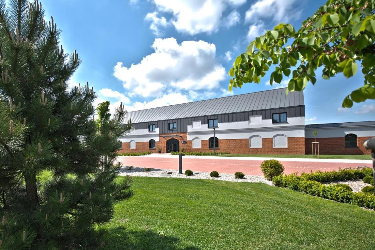 Ignasiak Hotel Wrzesnia Exterior photo