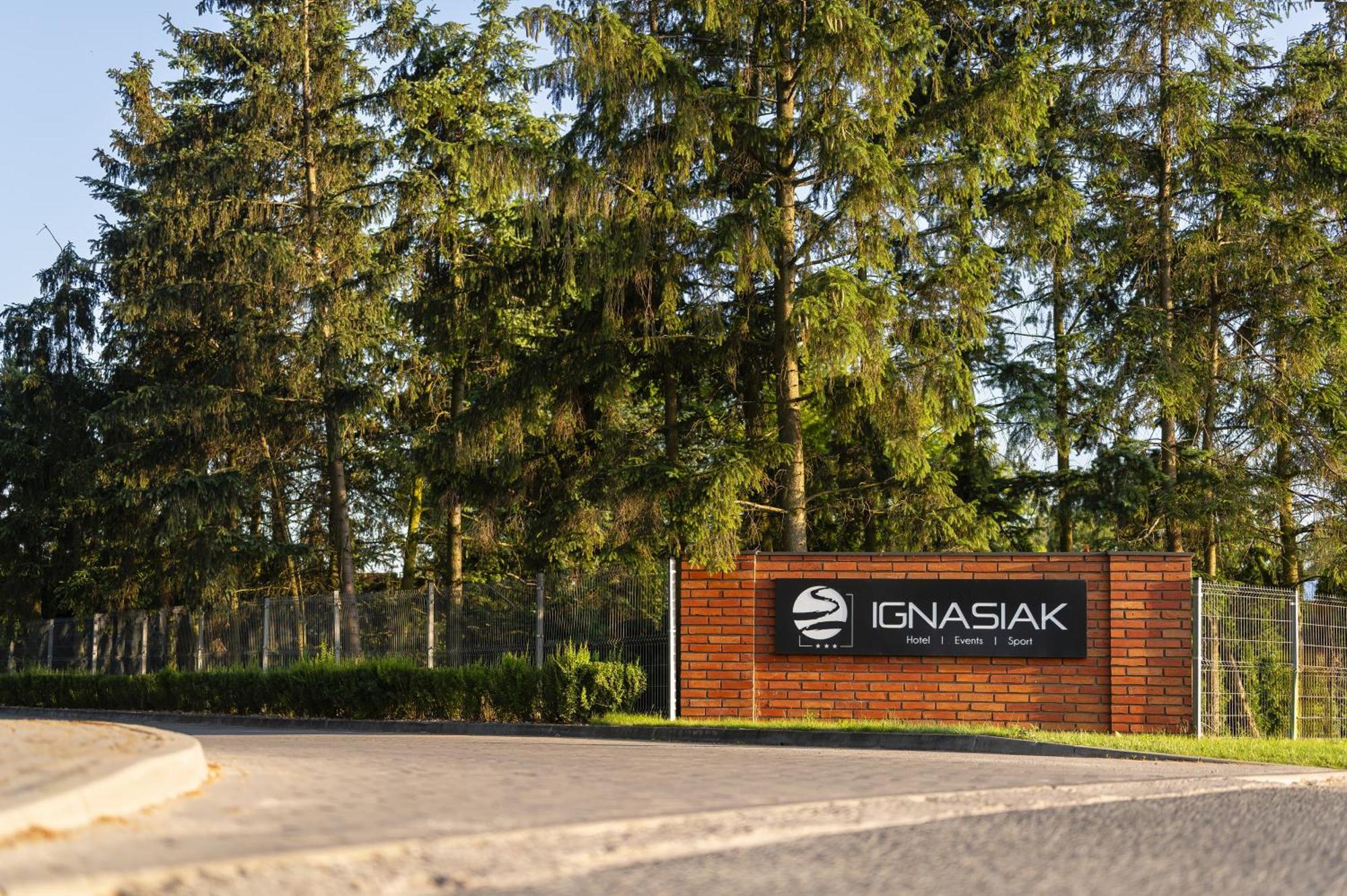 Ignasiak Hotel Wrzesnia Exterior photo